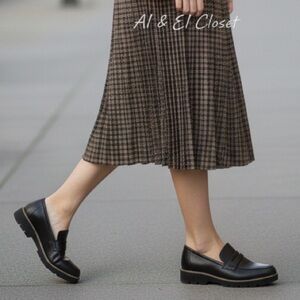 Vionic Cheryl II Black Nappa Leather Loafers – Women’s Size 6W – New In Box